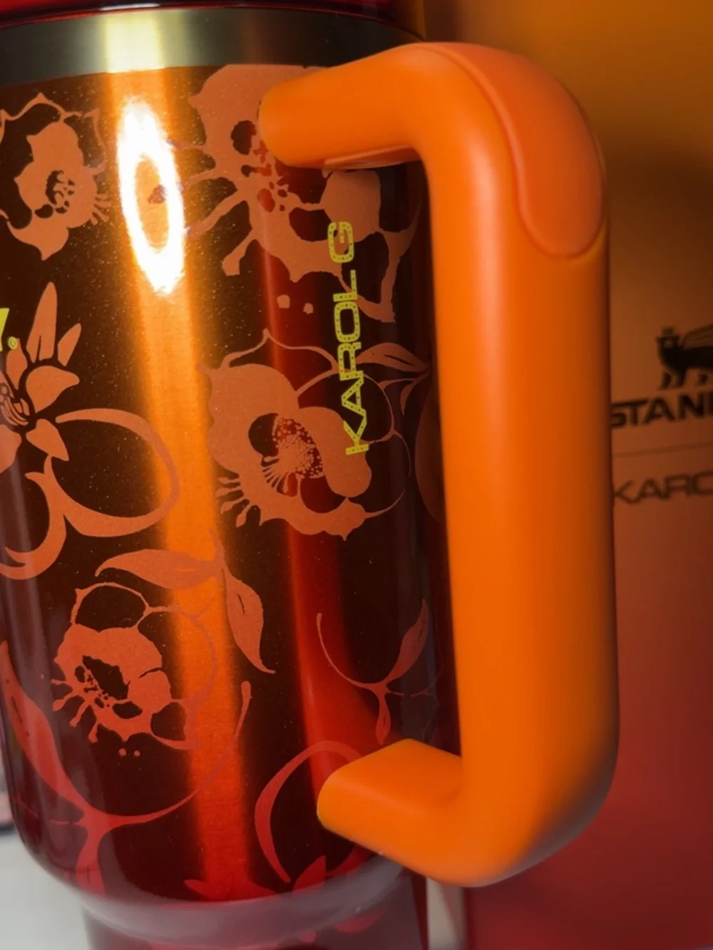 The Stanley 191The Stanley
 Karol G Quencher H2.0 40oz. LIMITED EDITION NEW - Picture 3 of 4